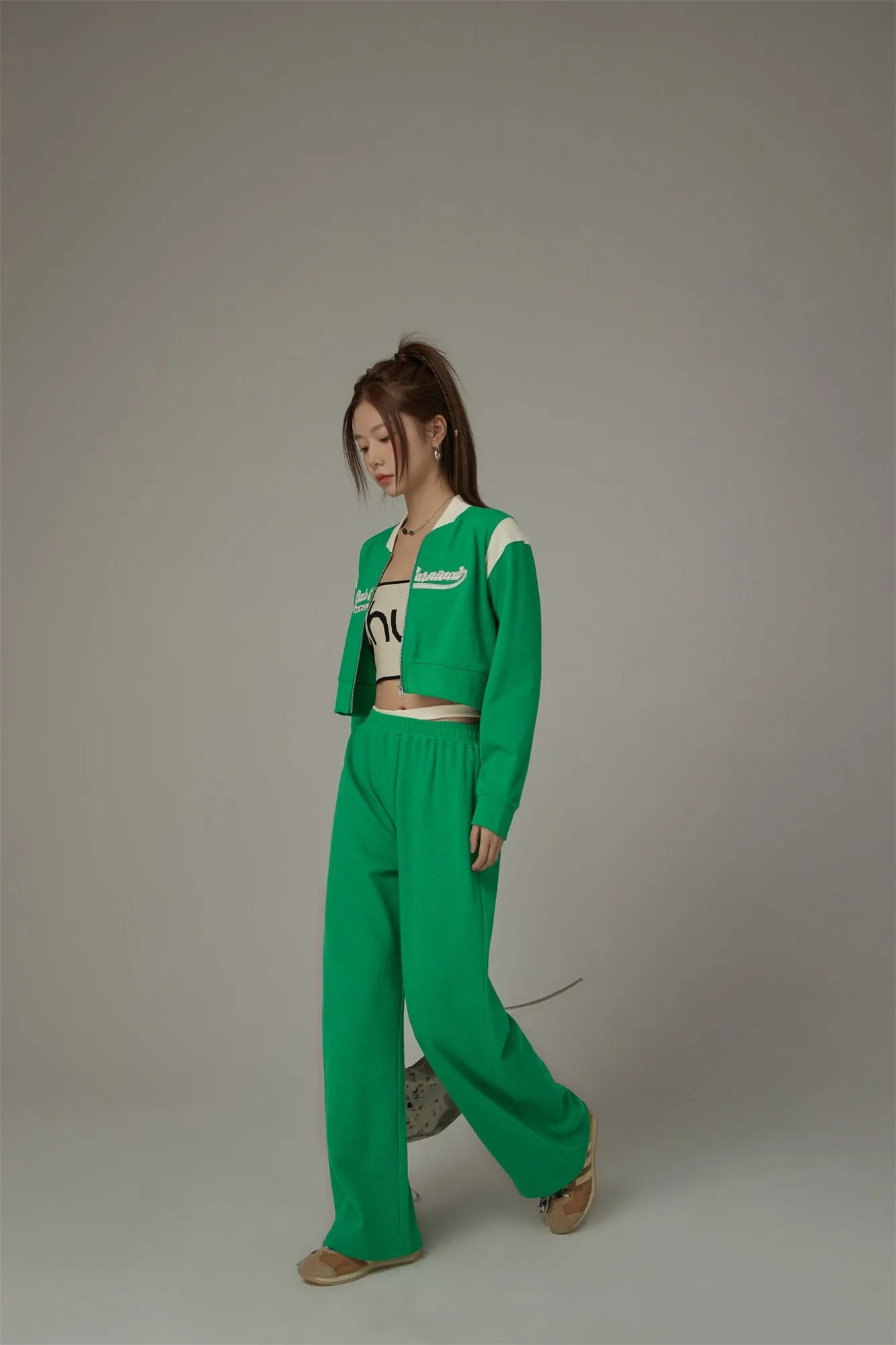 Color Matching Line Cropped Zip-Up