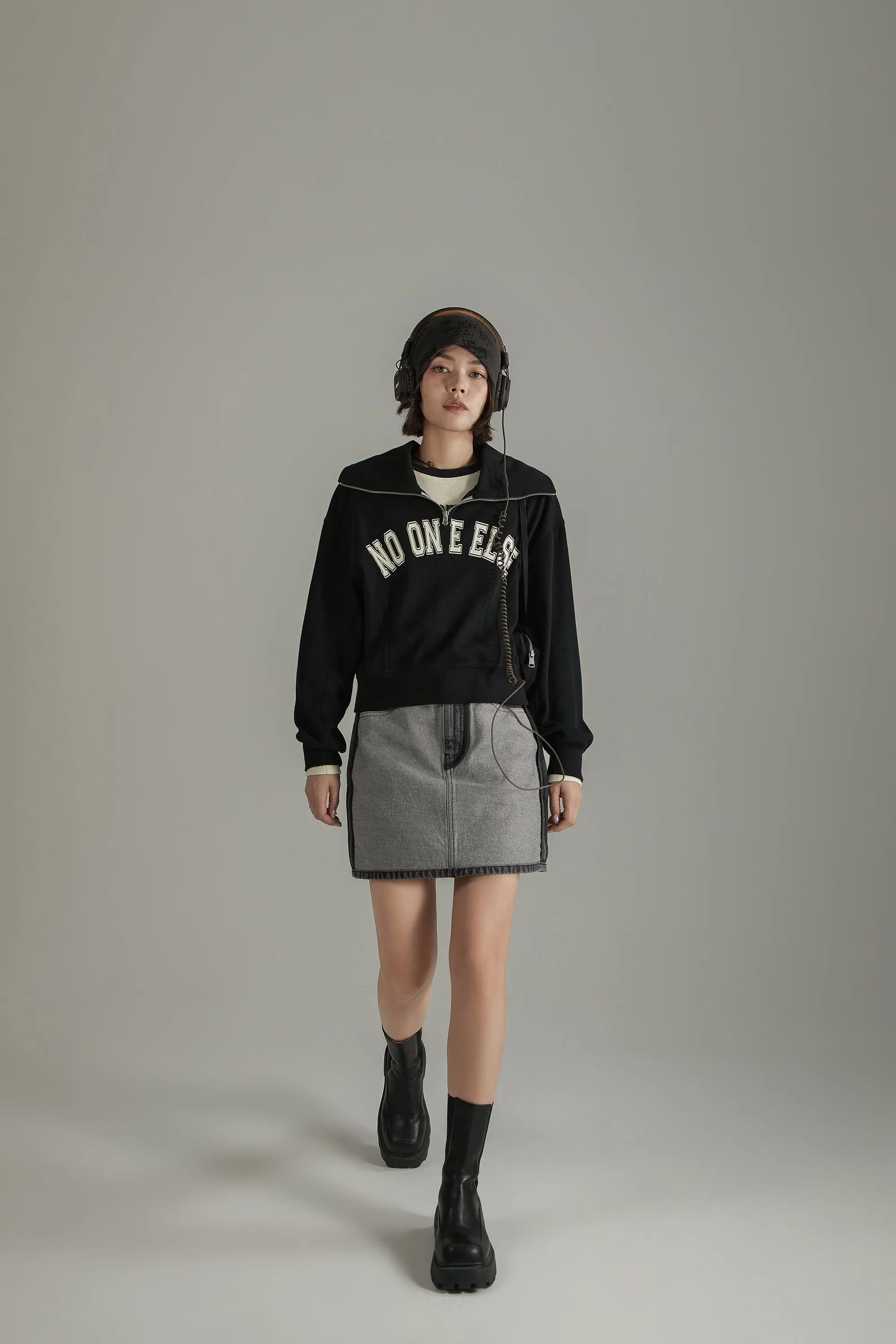 Logo Half Zip-Up High Neck Sweatshirt