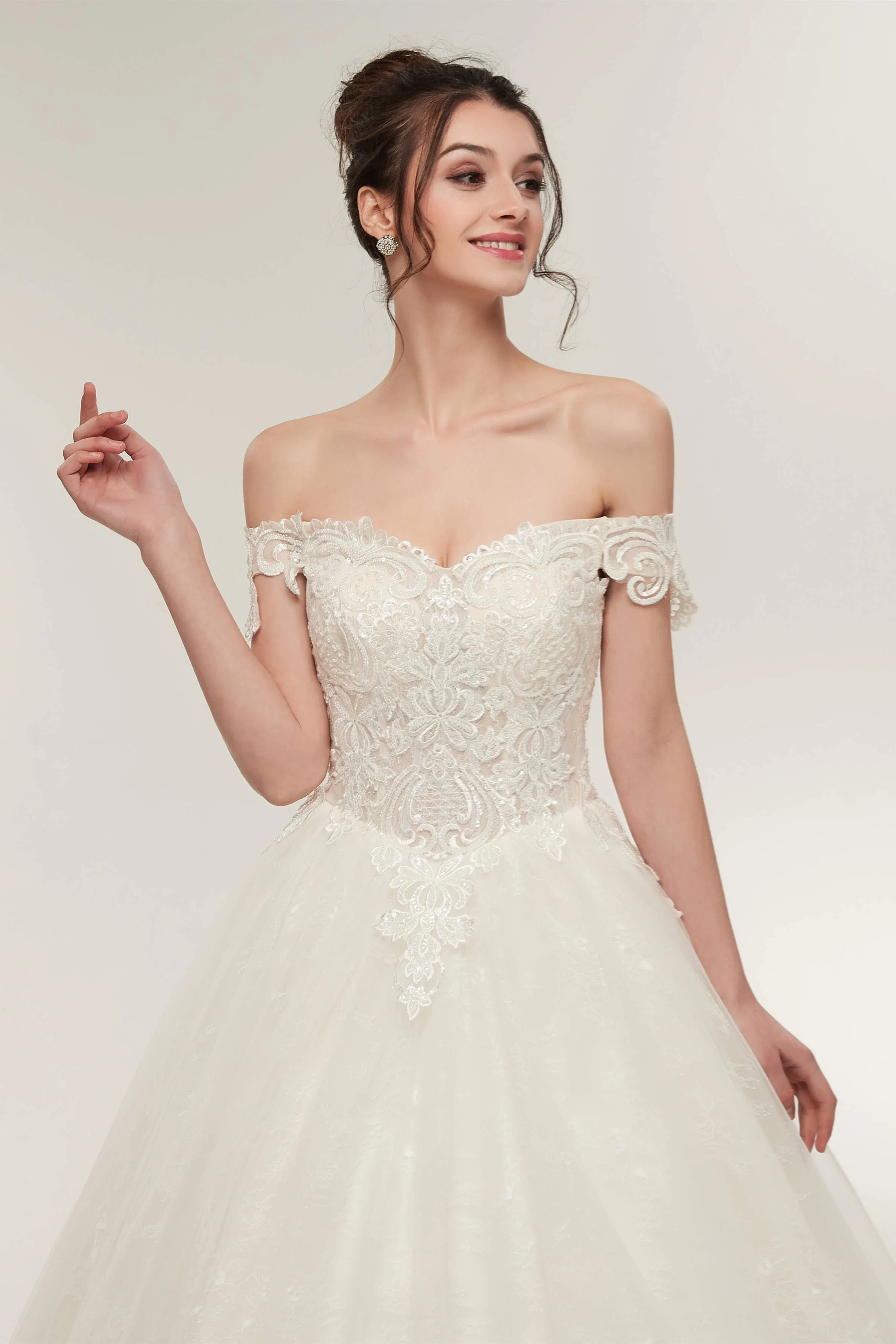 Off-shoulder Sweetheart A-line Lace-up Floor Length Lace Appliques Wedding Dresses