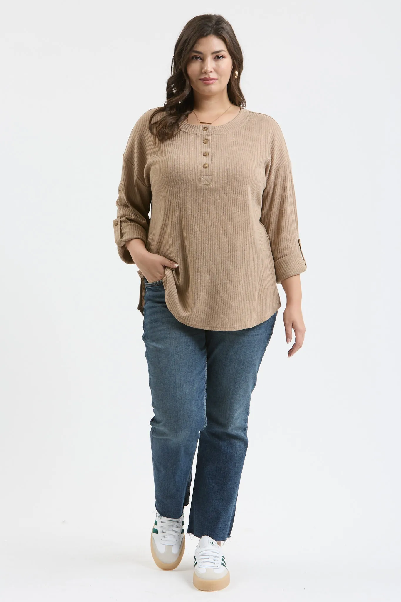 PLUS 3/4 TAB SLEEVE HENLEY KNIT TOP